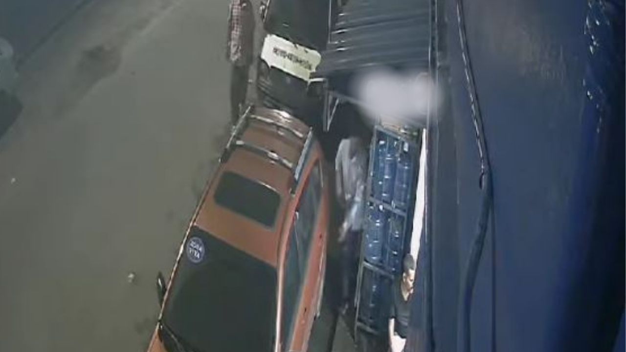 VIDEO: Sujetos llegan en "rapidito" y asaltan negocio en este populoso barrio de San Pedro Sula
