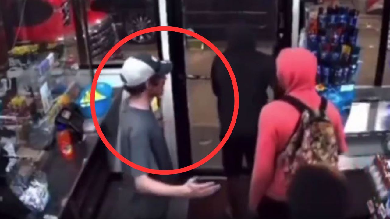 VIDEO: Joven súplica a hombres le devuelvan el celular y lo matan sin piedad