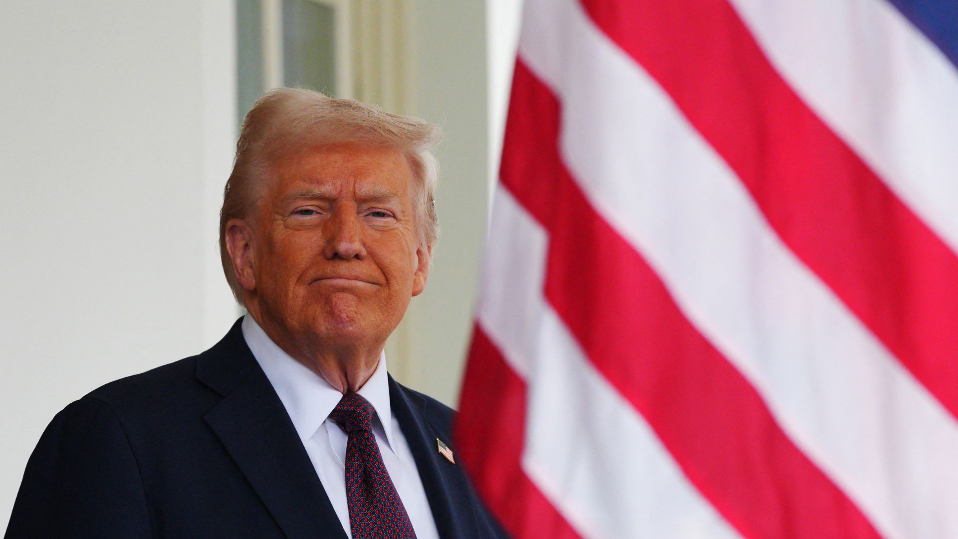 Trump firmará un decreto que establece el inglés como idioma oficial de EE. UU.