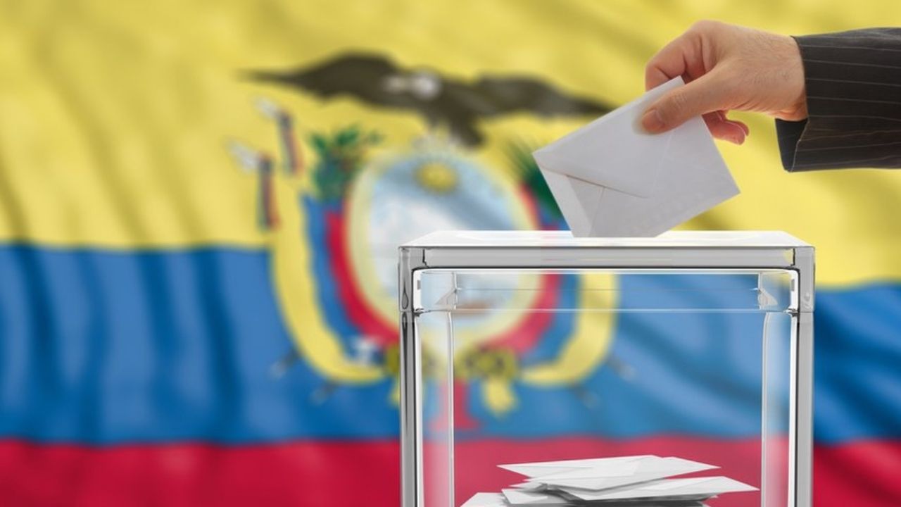Votación de elecciones de Ecuador inicia en las cárceles, epicentro de violencia criminal