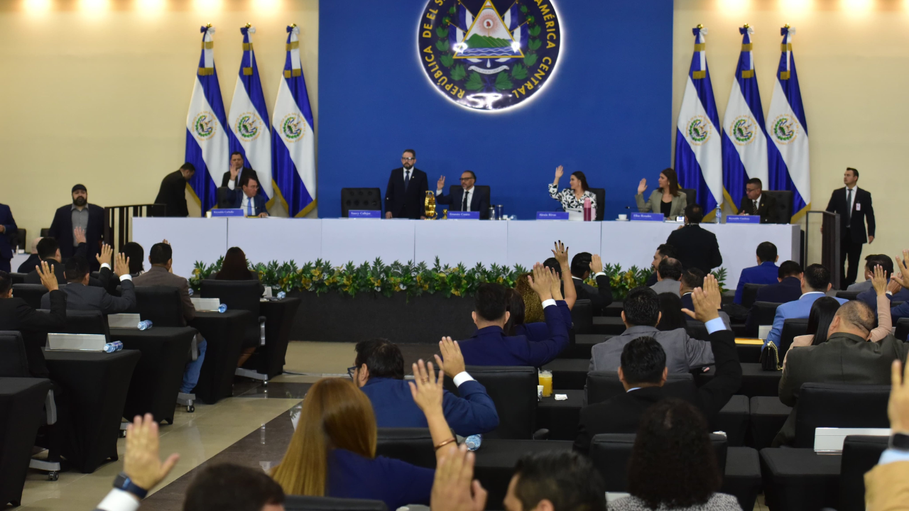 El Salvador: nueva ley busca golpear a los corruptos