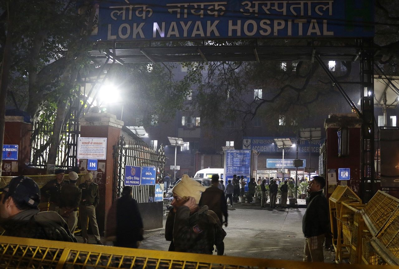 Al menos 15 muertos en una estampida en una estación de tren de Nueva Delhi