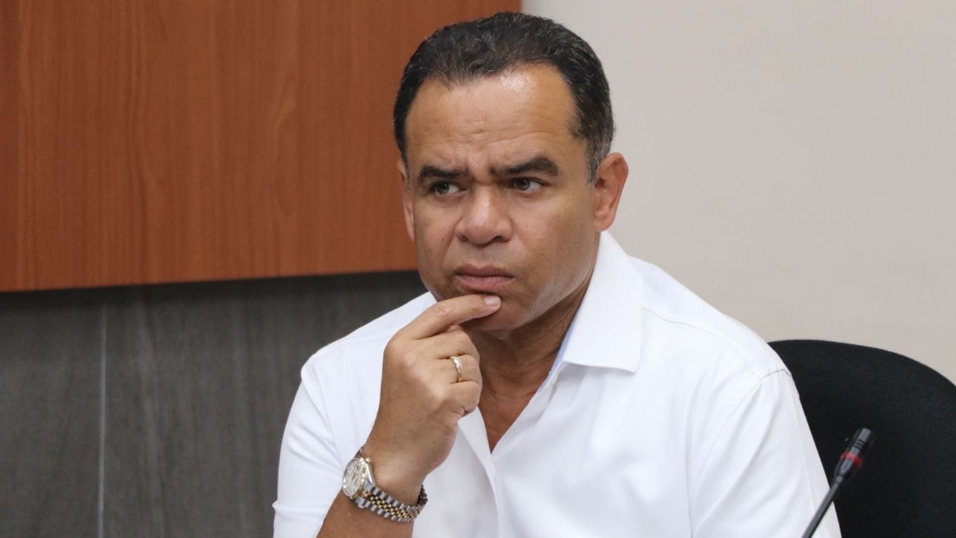 Fortalecer a la familia, reformar la Constitución e impulsar el sector agrícola, las propuestas de Jorge Zelaya