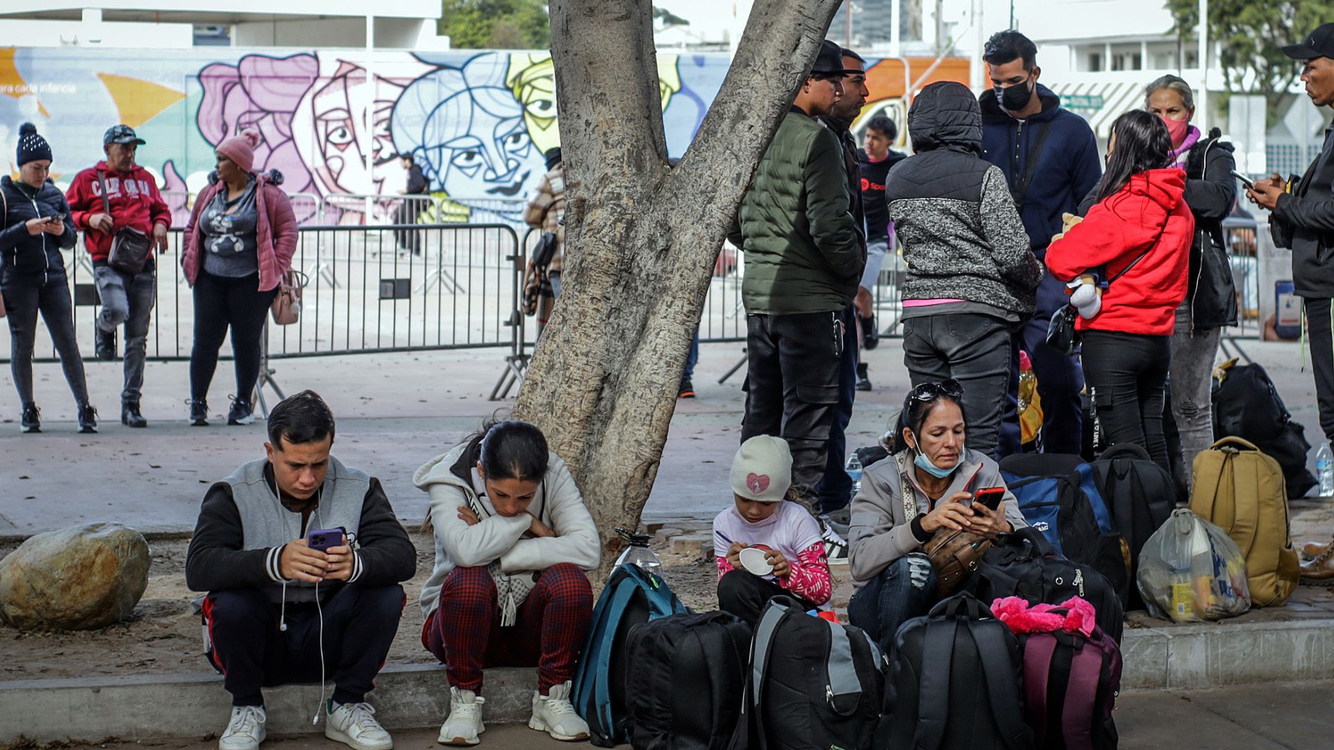Migrantes deportados de EE.UU. a México cruzan frontera nicaragüense en camino de retorno