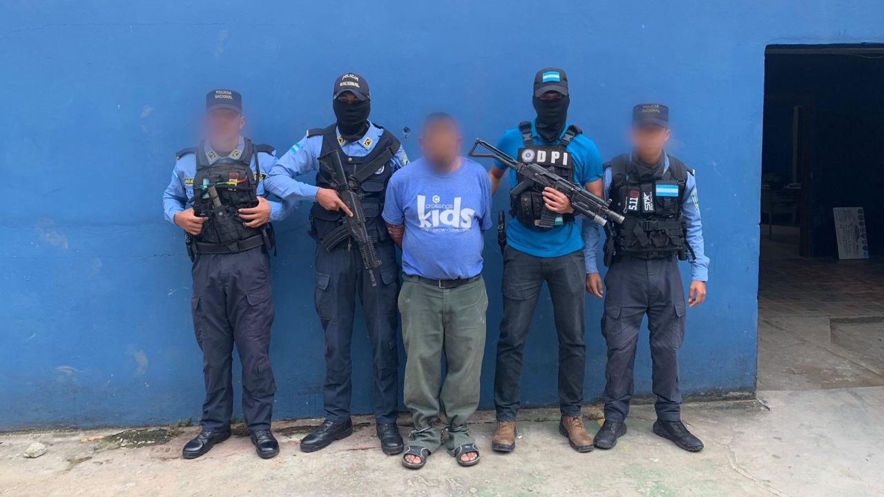 Hondureño abusaba de su hijastra de 11 años e hijo de 9 mientras la madre trabajaba en SPS