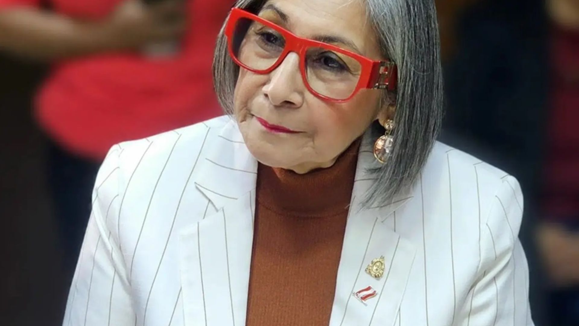 Una política anticorrupción, atraer inversión e incentivar la ciencia, las propuestas de Maribel Espinoza