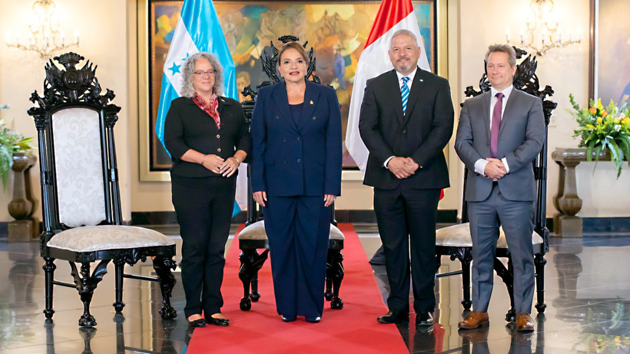 Xiomara Castro recibe cartas credenciales de nuevos embajadores en Honduras