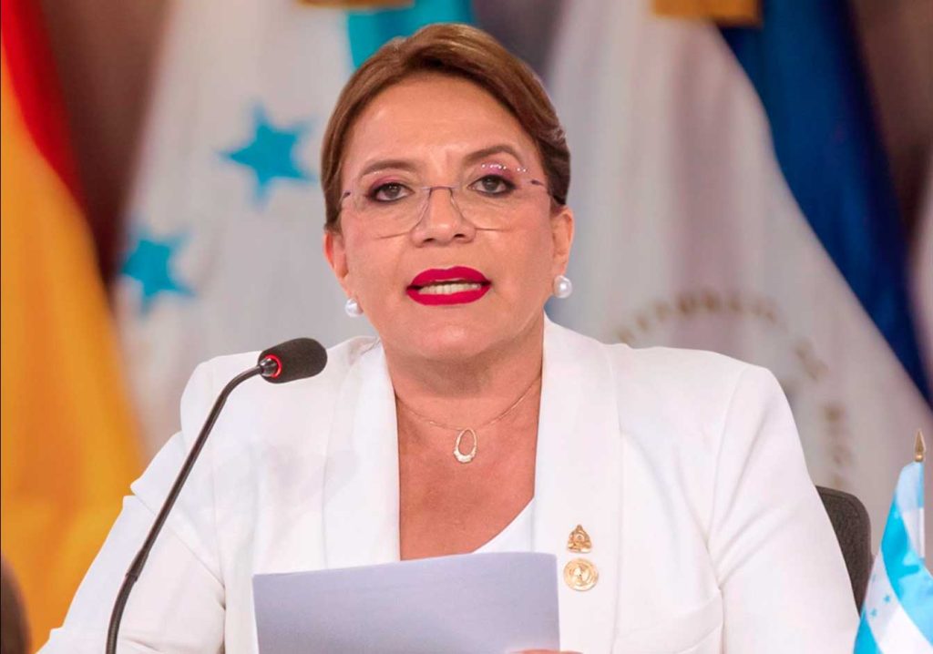 Xiomara Castro hablando