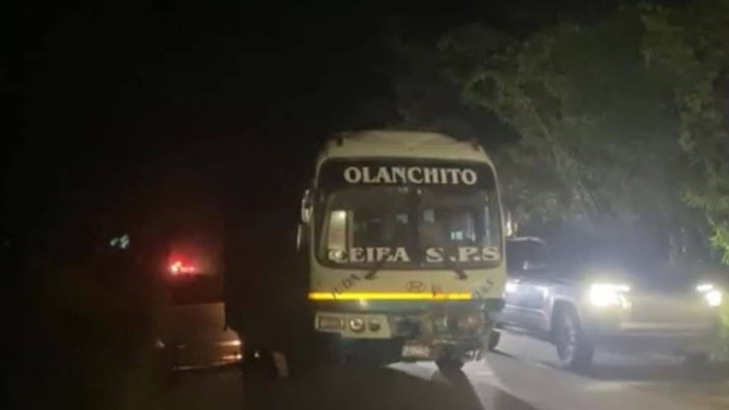 Bus que participó en accidente.