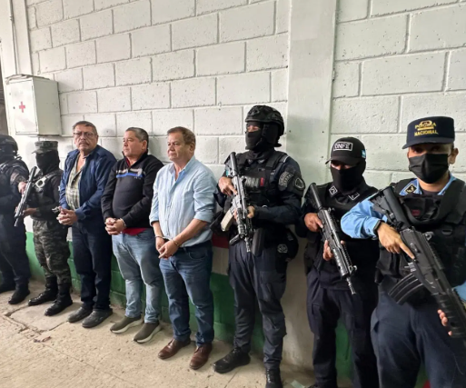 Militares capturados