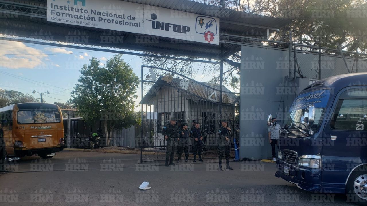 Transportistas aclaran uso de buses para trasladar material en elecciones primarias