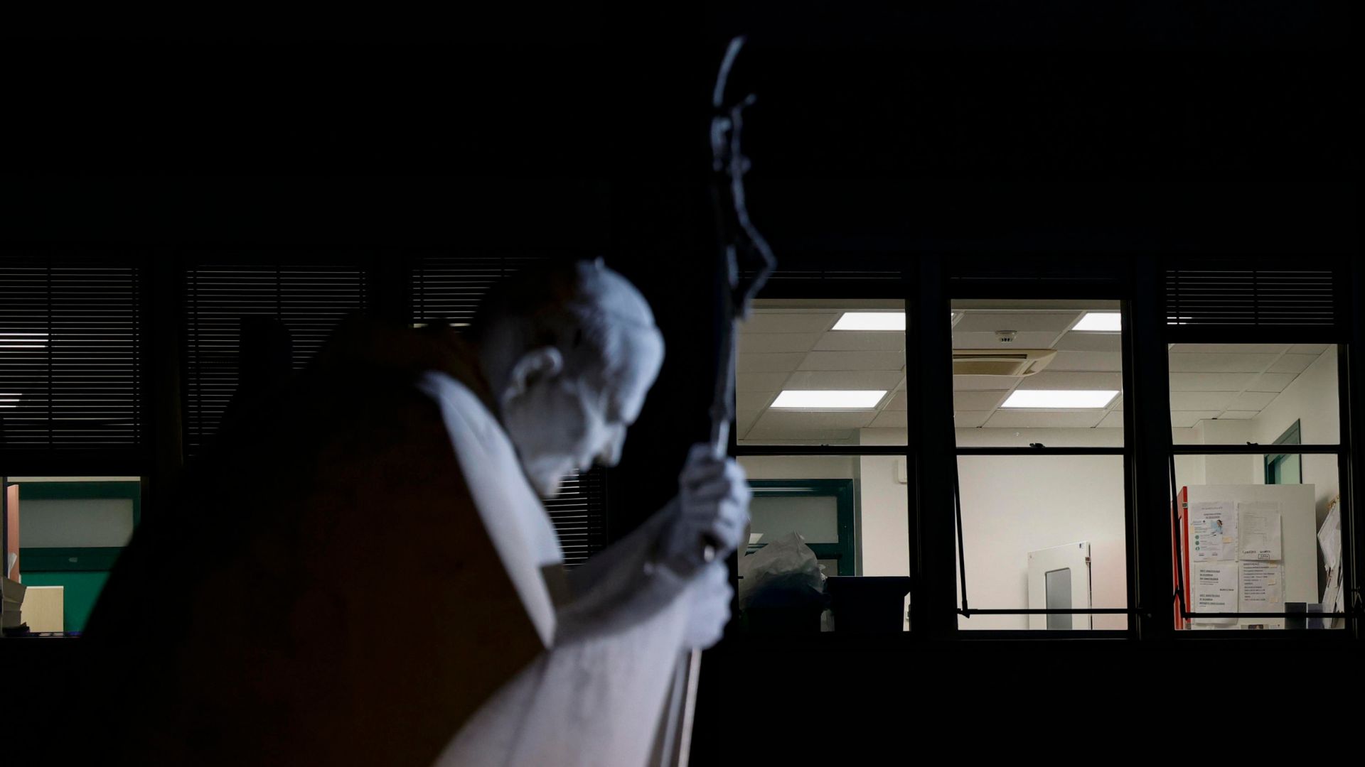 El papa muestra mejoría: ¿Qué tratamientos siguen para su completa recuperación?