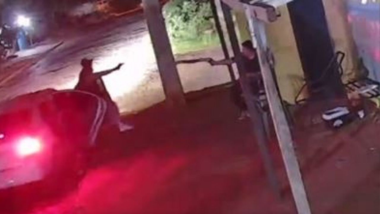 Registran en video crimen de guardia de seguridad por robarle la escopeta
