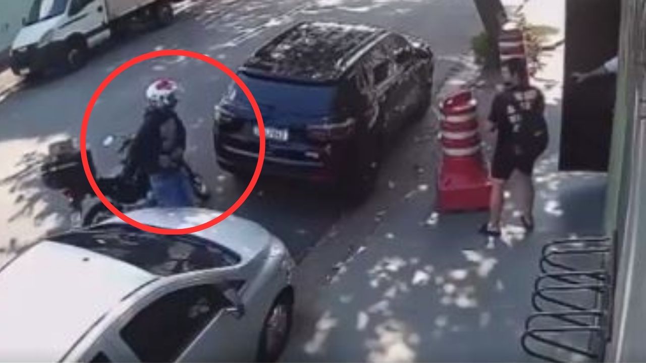 Cámara capta el momento en que un hombre mata a un ladrón que asaltó a estudiante