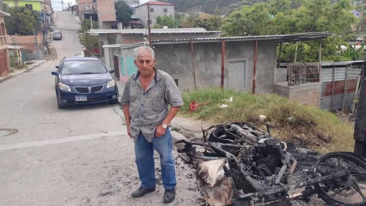 Hondureño en Copán denuncia quema de su moto por segunda vez