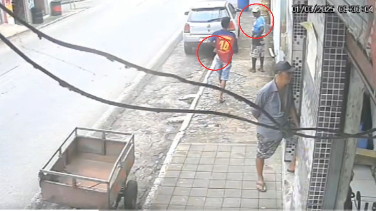 Así fue el momento en que hombre apuñaló por el cuello a otro en plena calle