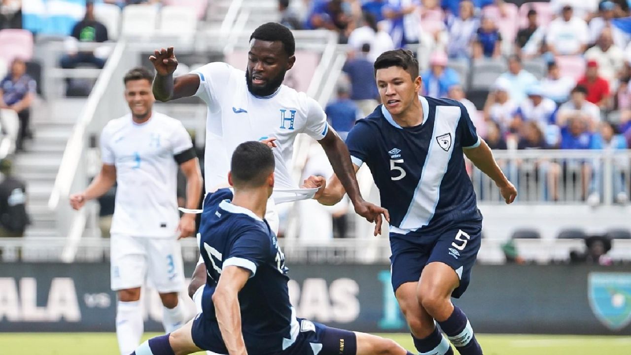 Guatemala remonta ante Honduras en un amistoso de golazos