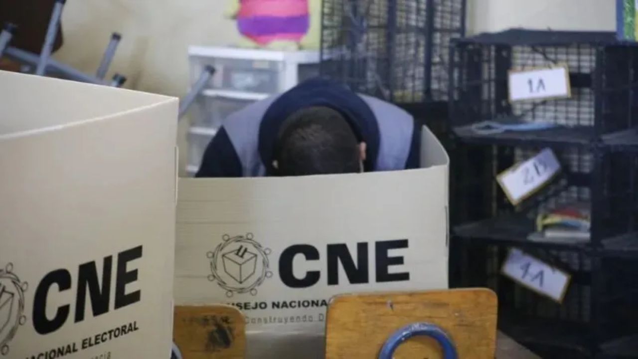 Instan a votar para superar 'intereses oscuros por que fracasen las elecciones'