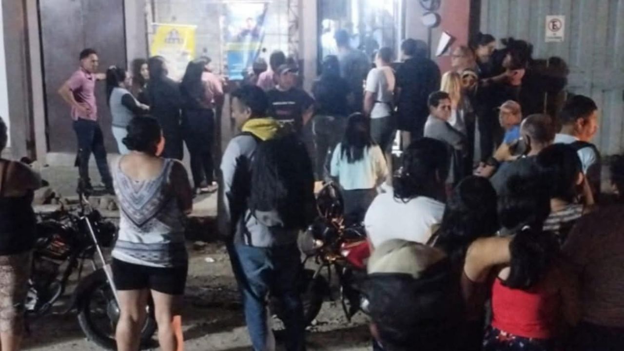 Otra masacre deja al menos tres muertos en un bar en la capital