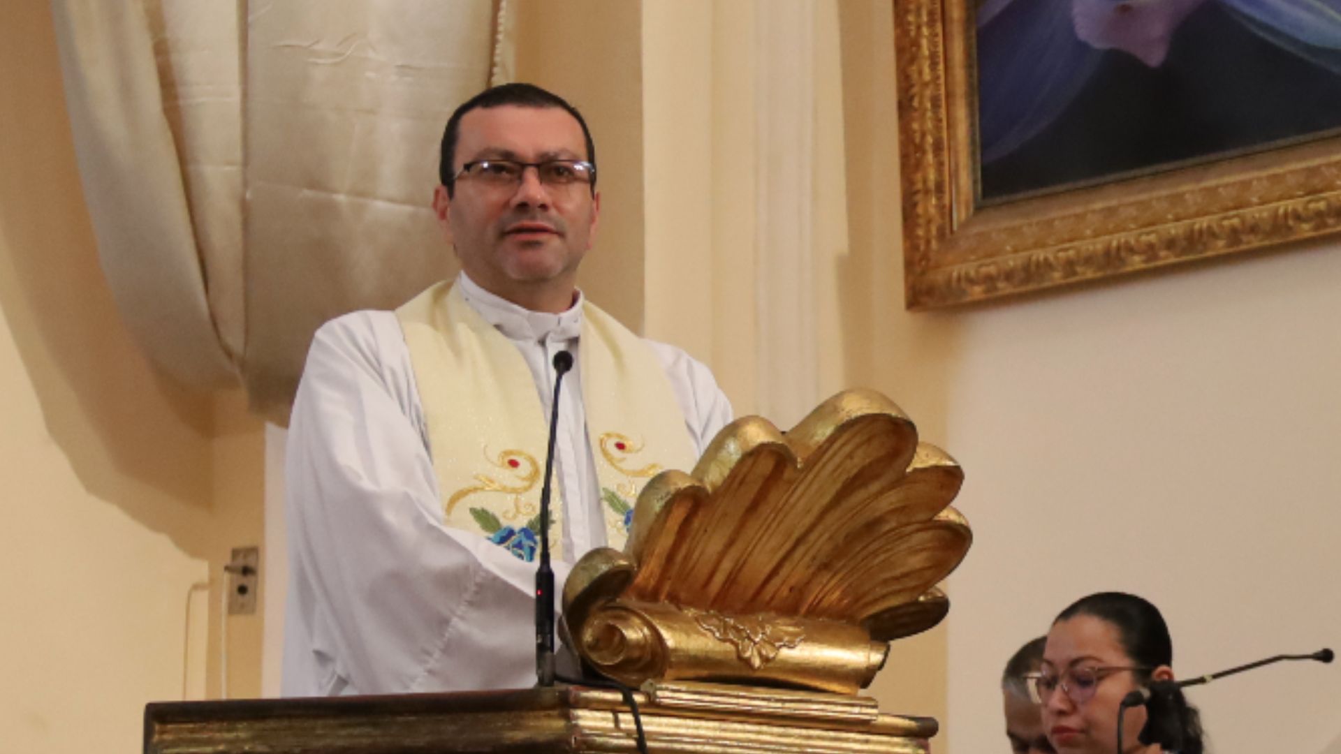 Padre Carlo Magno: 'Accidente en Roatán, un llamado a la reflexión sobre la fragilidad de la vida'