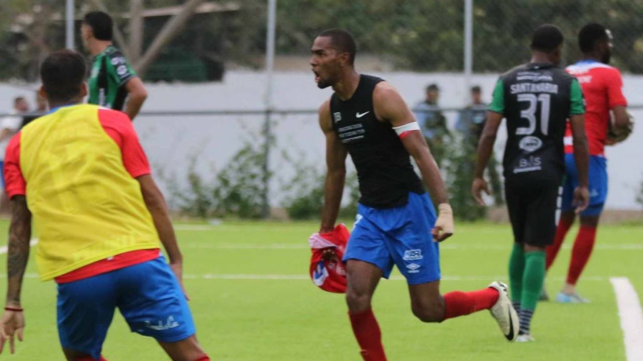 Olimpia vence a Juticalpa FC con histórico doblete de Bengston en jornada 11