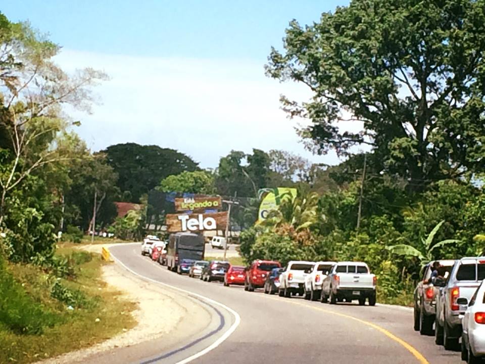 Carros en una carretera