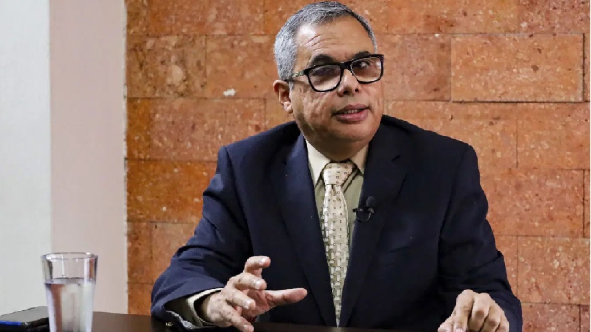 Imagen de El Estado hondureño debe reducir su gasto desmedido, alerta economista