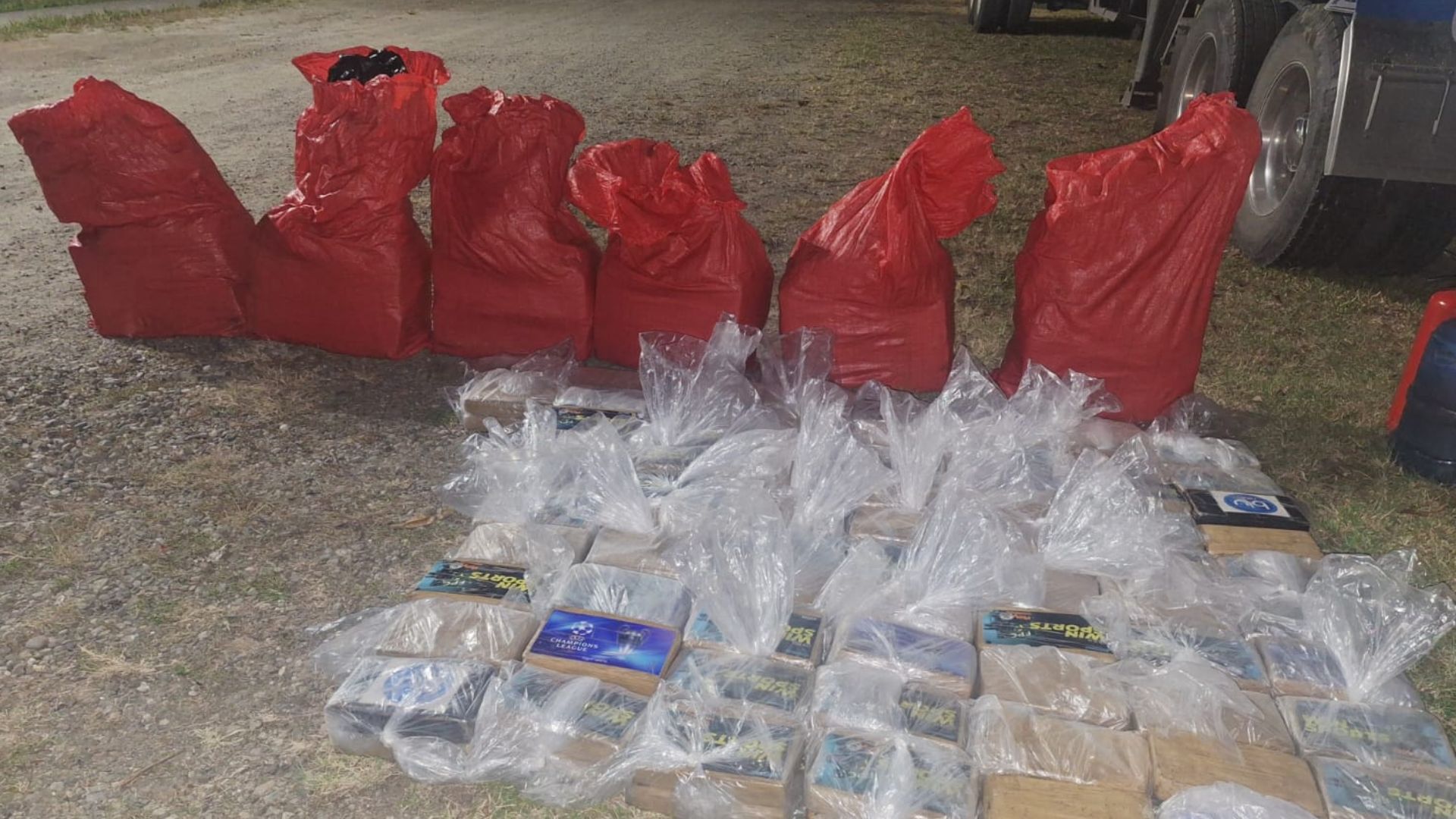 Incautan 786 kilos de supuesta cocaína valorada en 200 millones de lempiras en Cortés