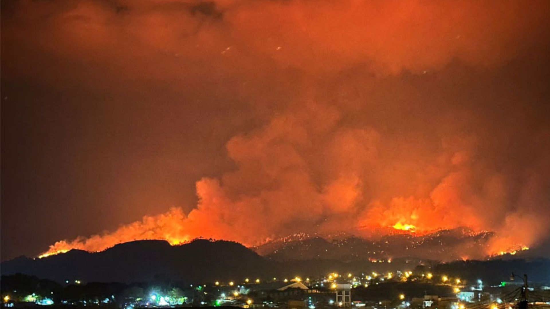 ¿Qué está provocando los recientes incendios forestales en Distrito Central?