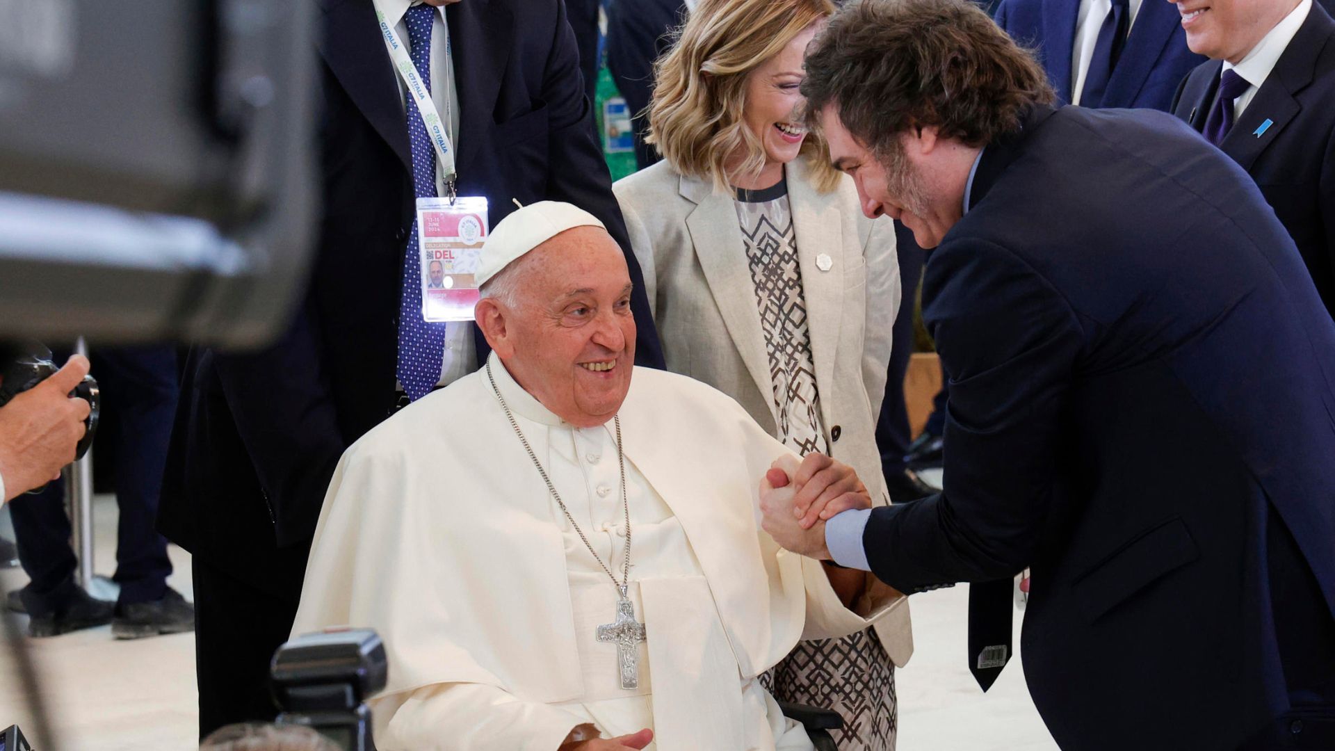 Milei viaja a Roma para asistir al funeral del papa Francisco