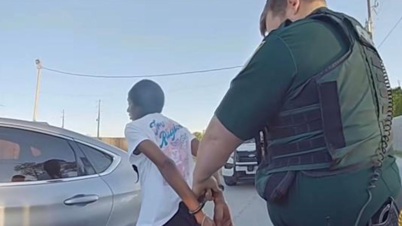 Imagen de Mujer despechada finge ser agente de ICE para secuestrar a esposa de su exnovio