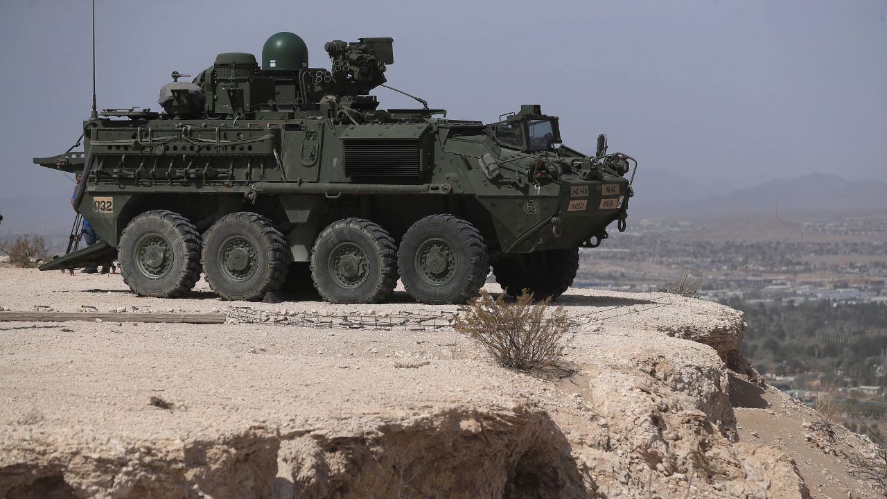 Trump autoriza al ejército a tomar control de terrenos en la frontera sur