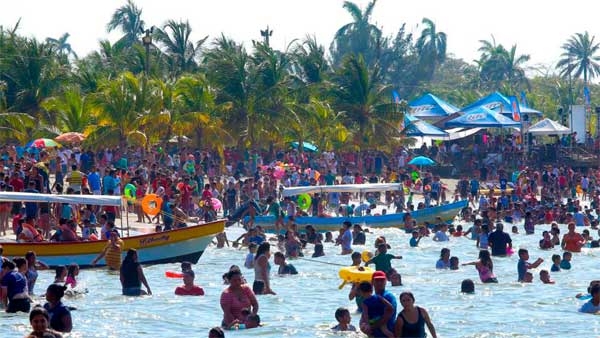 Personas en una playa