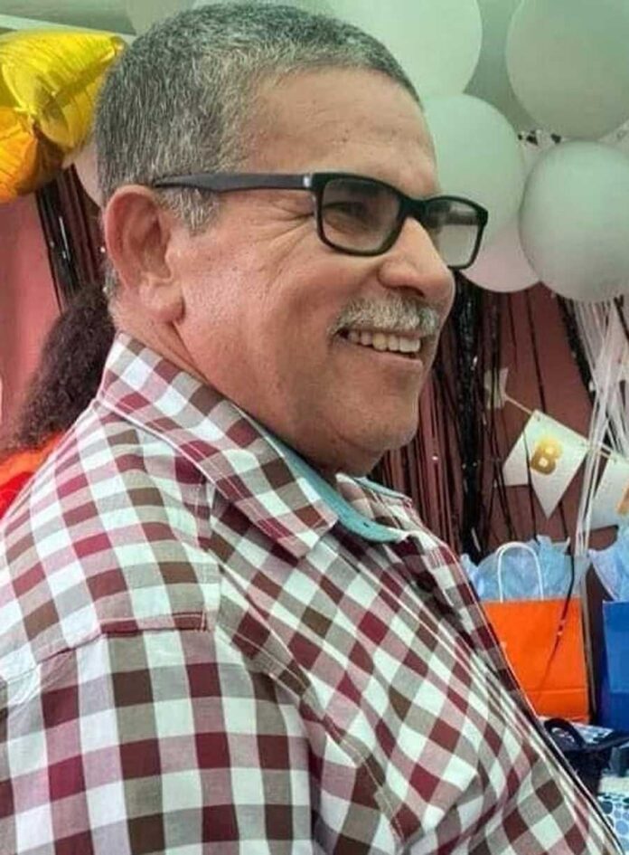 Una fotografía del hombre