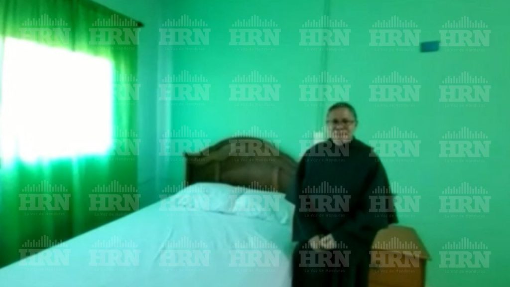 El padre en una habitación