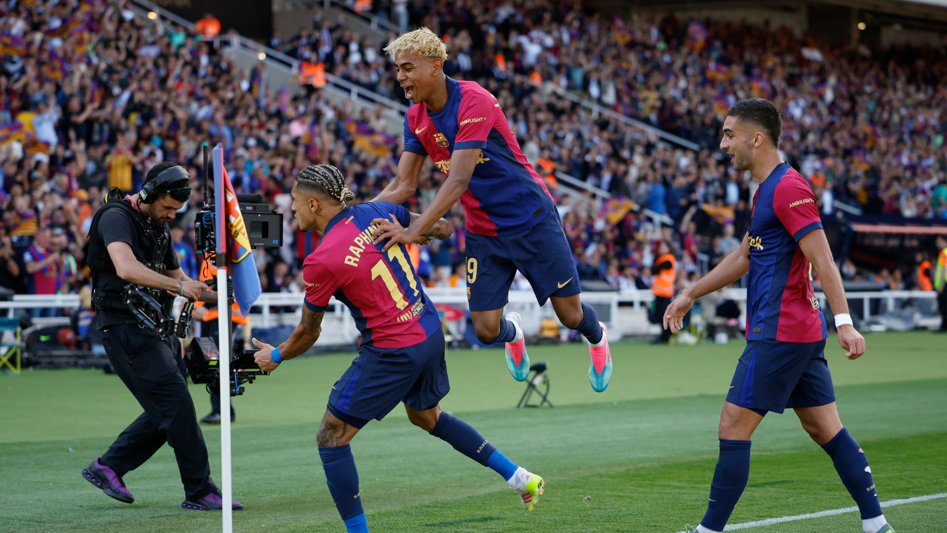 Barcelona remonta al Real Madrid y deja prácticamente sentenciada LaLiga