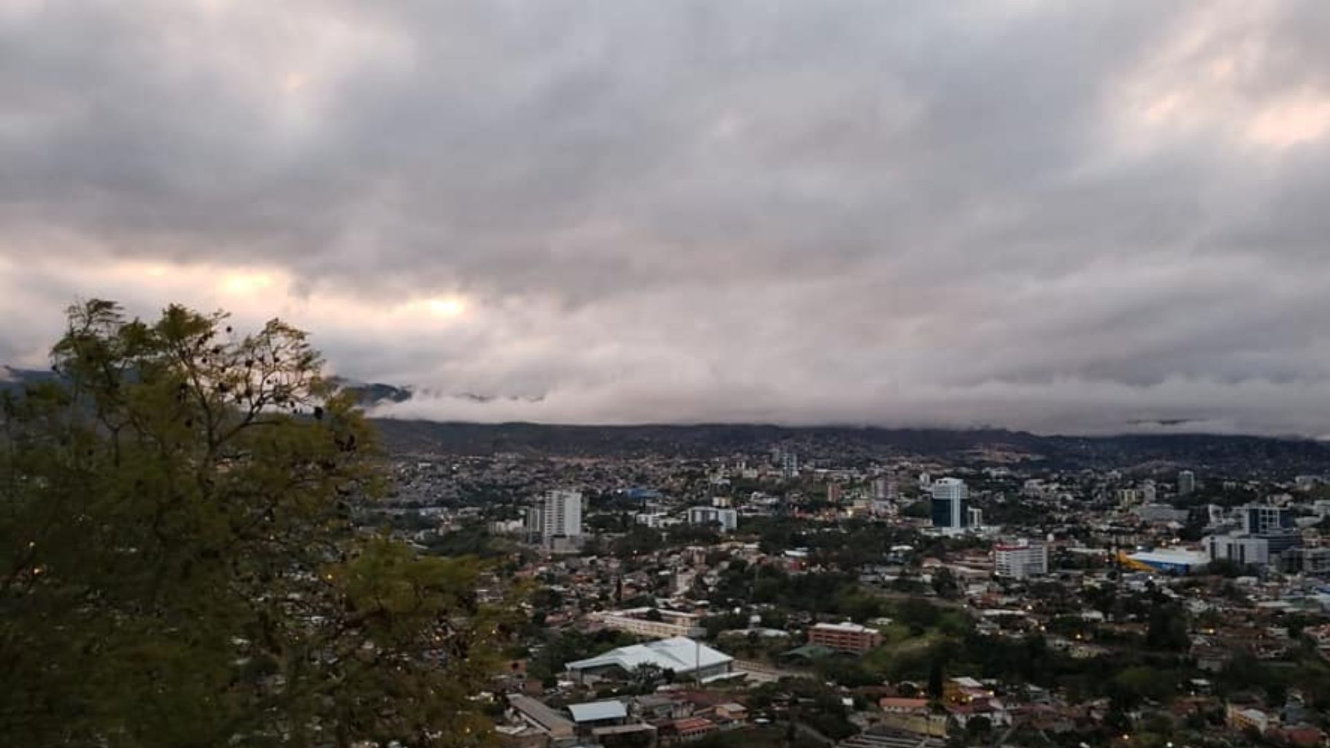 Zonas de Honduras donde lloverá este miércoles, según Cenaos