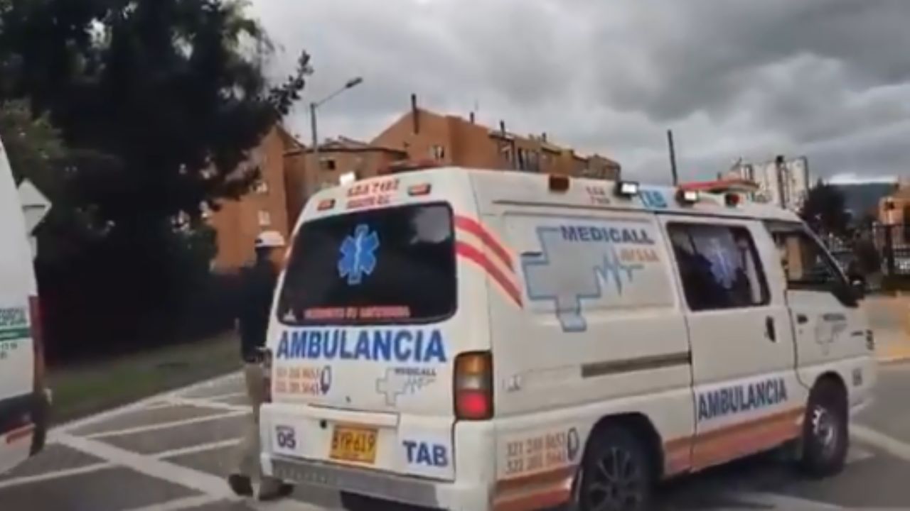 Conductor de ambulancia amenaza con cuchillo a ciudadano en plena luz del día
