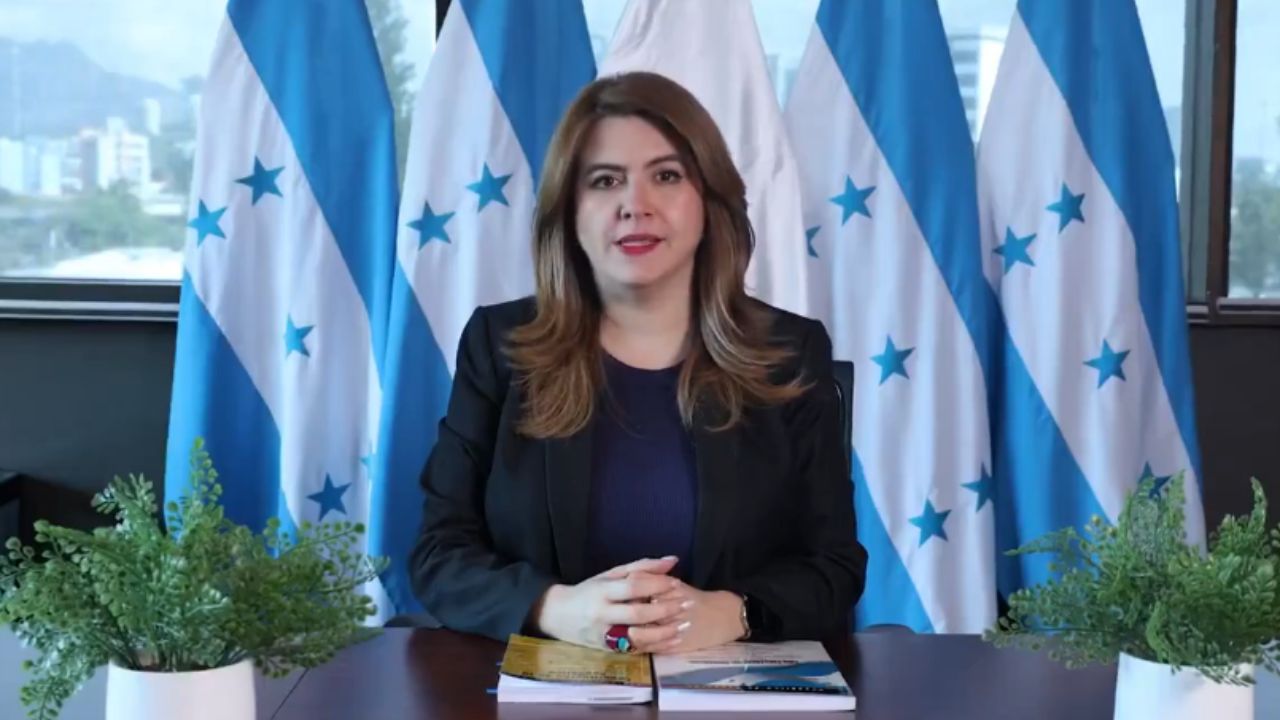 Presidenta del CNE anuncia reunión para aprobar cronograma electoral