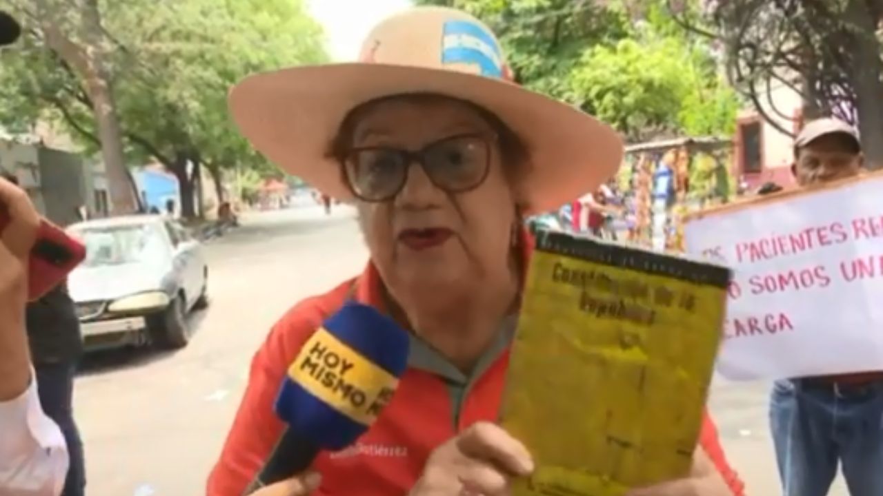 Designada presidencial cuestiona libro 'El Golpe 28-J' y defiende enseñanza constitucional