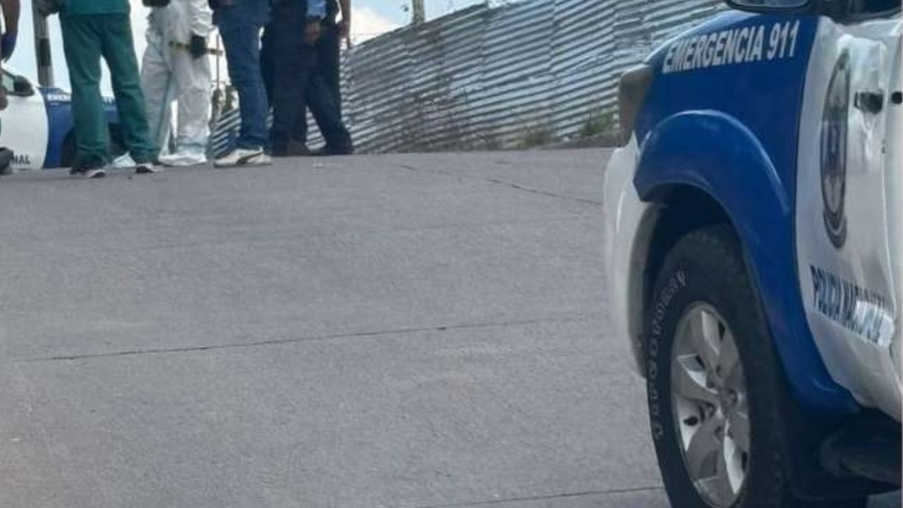 Lanzan cadáver embolsado desde un carro en marcha en Tegucigalpa