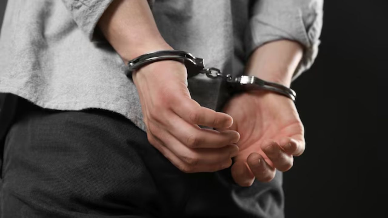 Capturan a exempleado del CNE, quien llegó en vuelo de deportados