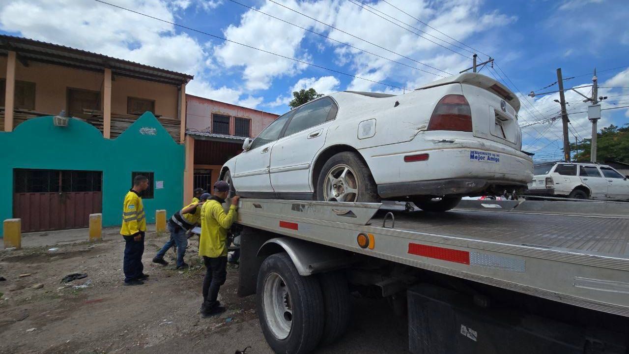 Esta es la multa que recibiría por dejar su carro abandonado en la calle en el DC