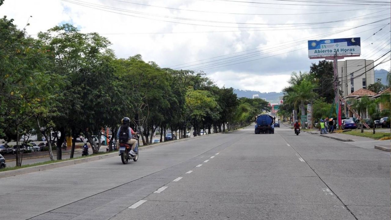 Muere joven atacada a tiros junto a su pareja en el bulevar Suyapa
