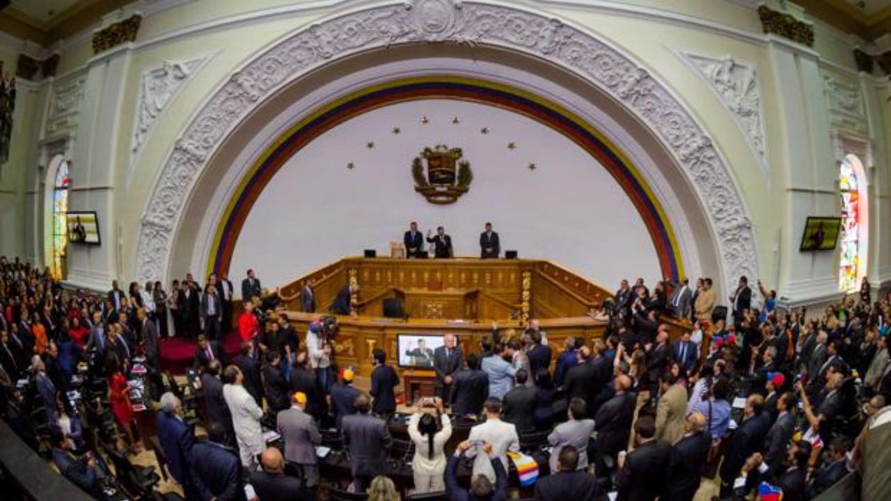 Chavismo obtuvo 256 curules de 285 en comicios: jefe del Parlamento venezolano