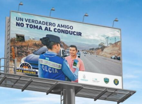 Un rótulo sobre concientización de accidentes.