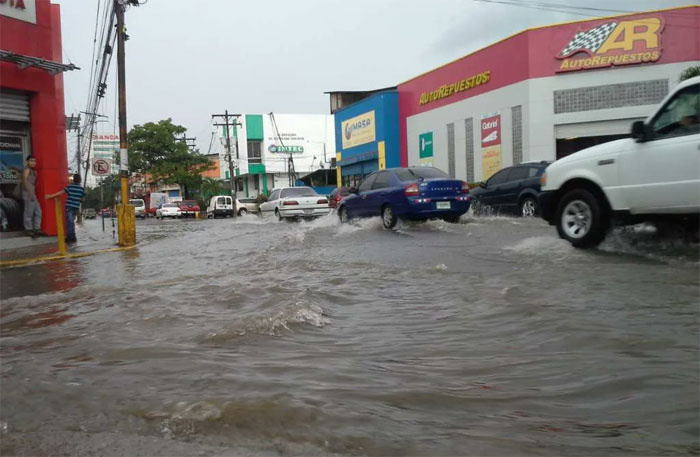 Una calle inundada