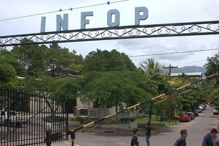 Parte exterior de Infop
