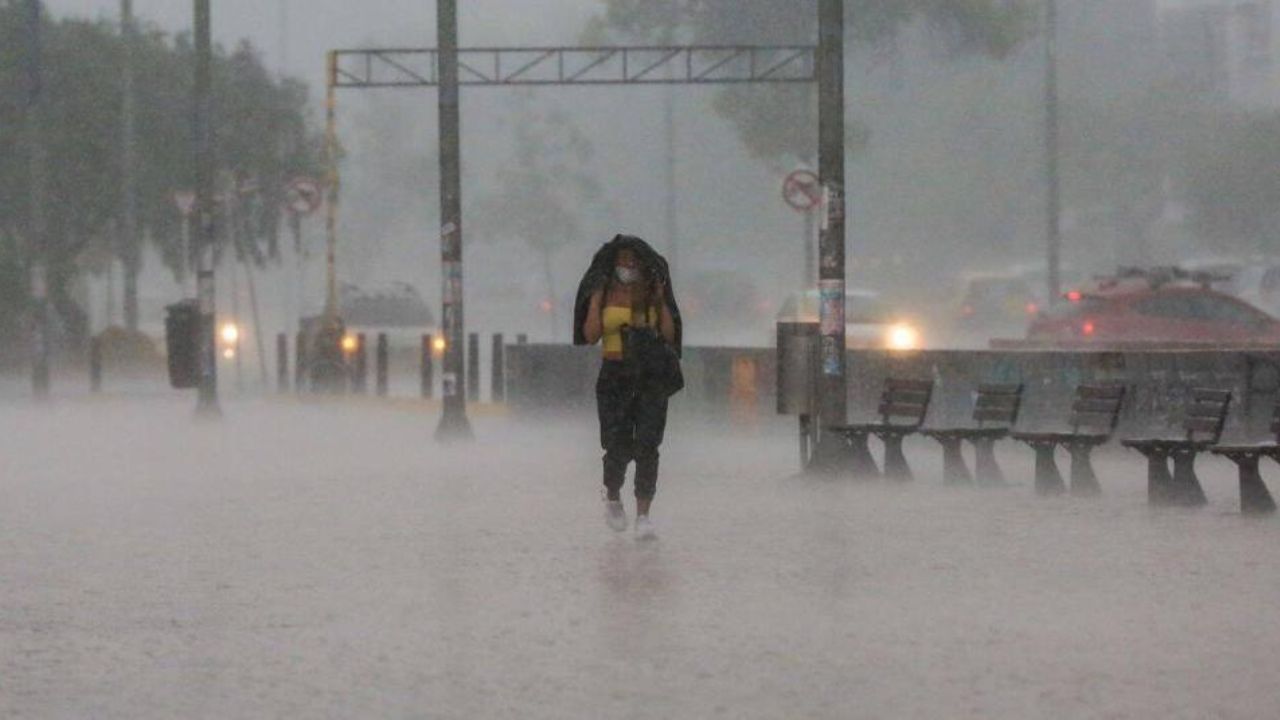 Onda tropical generará lluvias eléctricas intensas hoy en estas zonas de Honduras