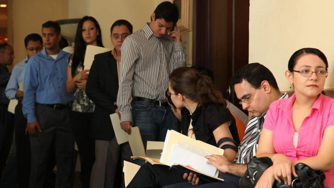 Desempleo de universitarios en Honduras es superior a la desocupación nacional